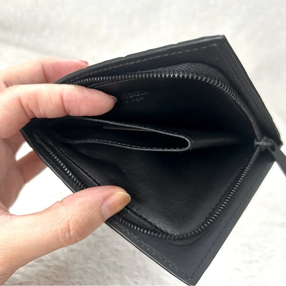 NWT Authentic Bottega Veneta Intriciato Leather L-Zip Thin Wallet Black